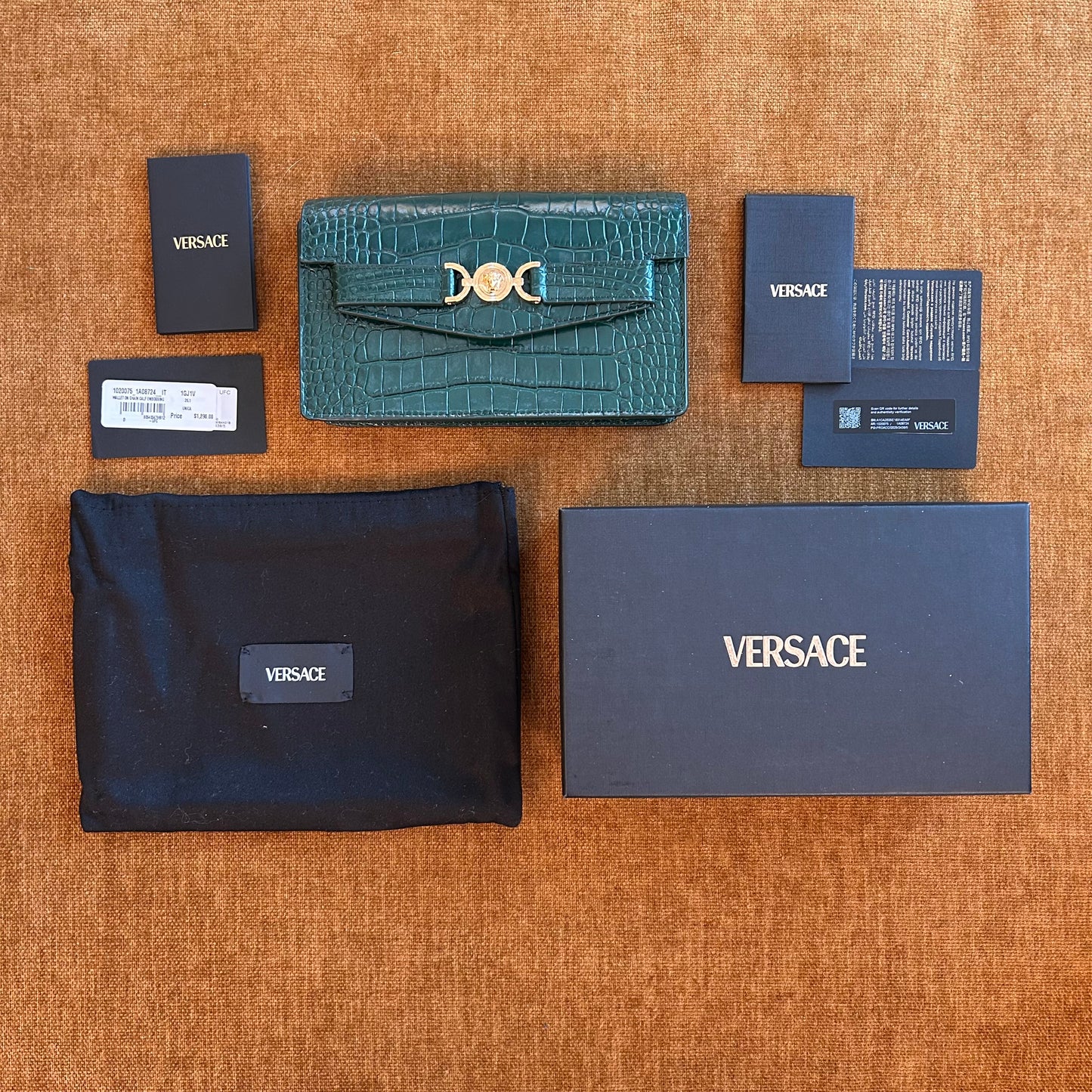 Pre-Loved Versace β95 Embossed Croc Wallet on Chain