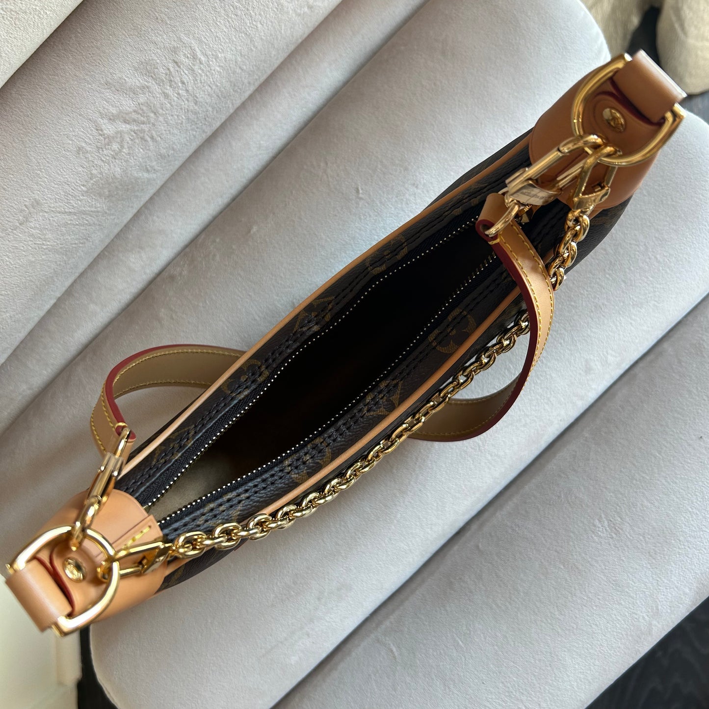 Pre-Loved Louis Vuitton Monogram Loop