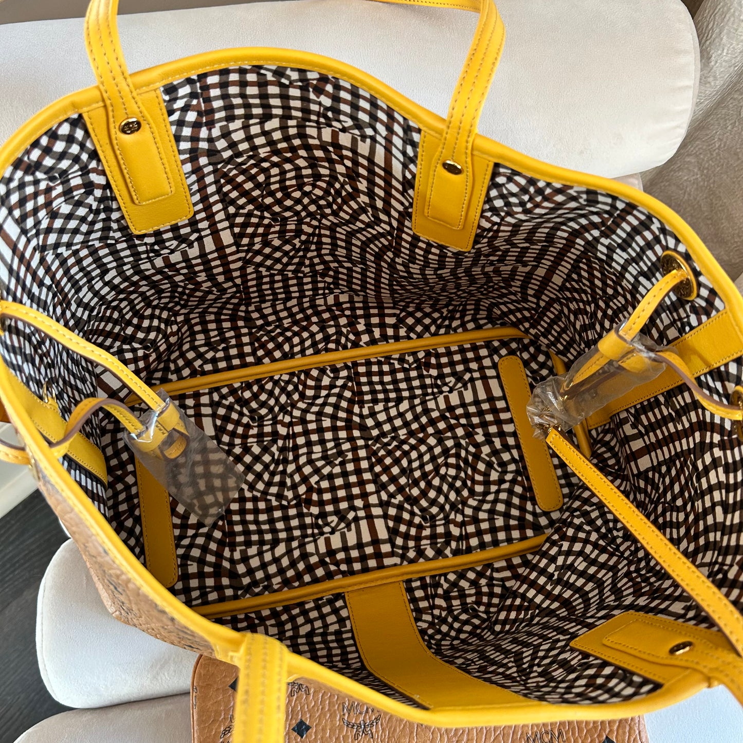 Pre-Loved MCM Reversible Liz Tote