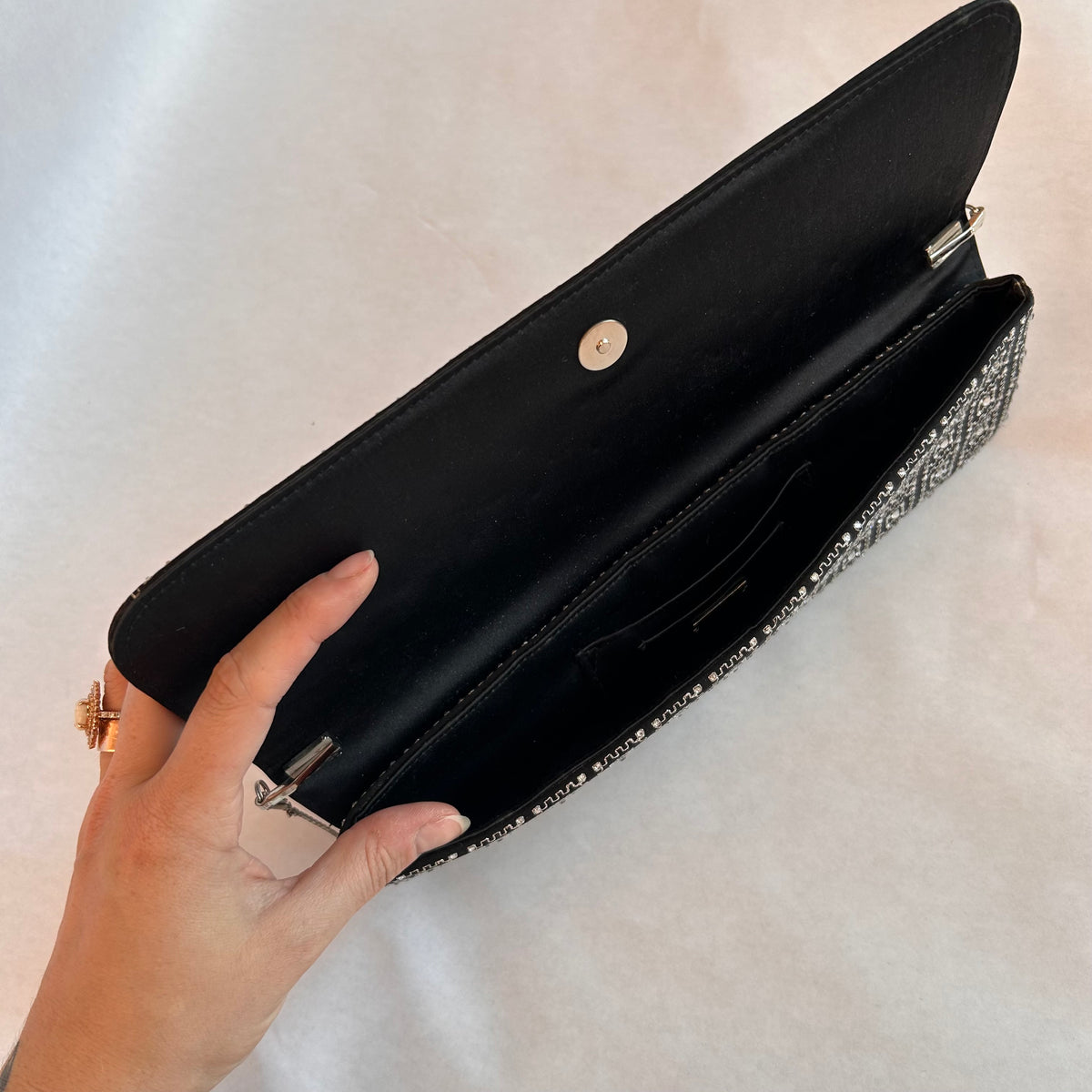 Pre-Loved Badgley Mischka Patterned Crystal Evening Bag