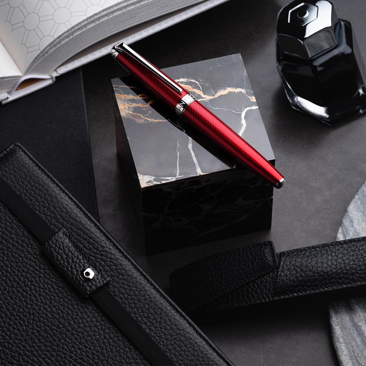 Caran d'Ache Rouge Carmin LÉMAN™ Ballpoint Pen