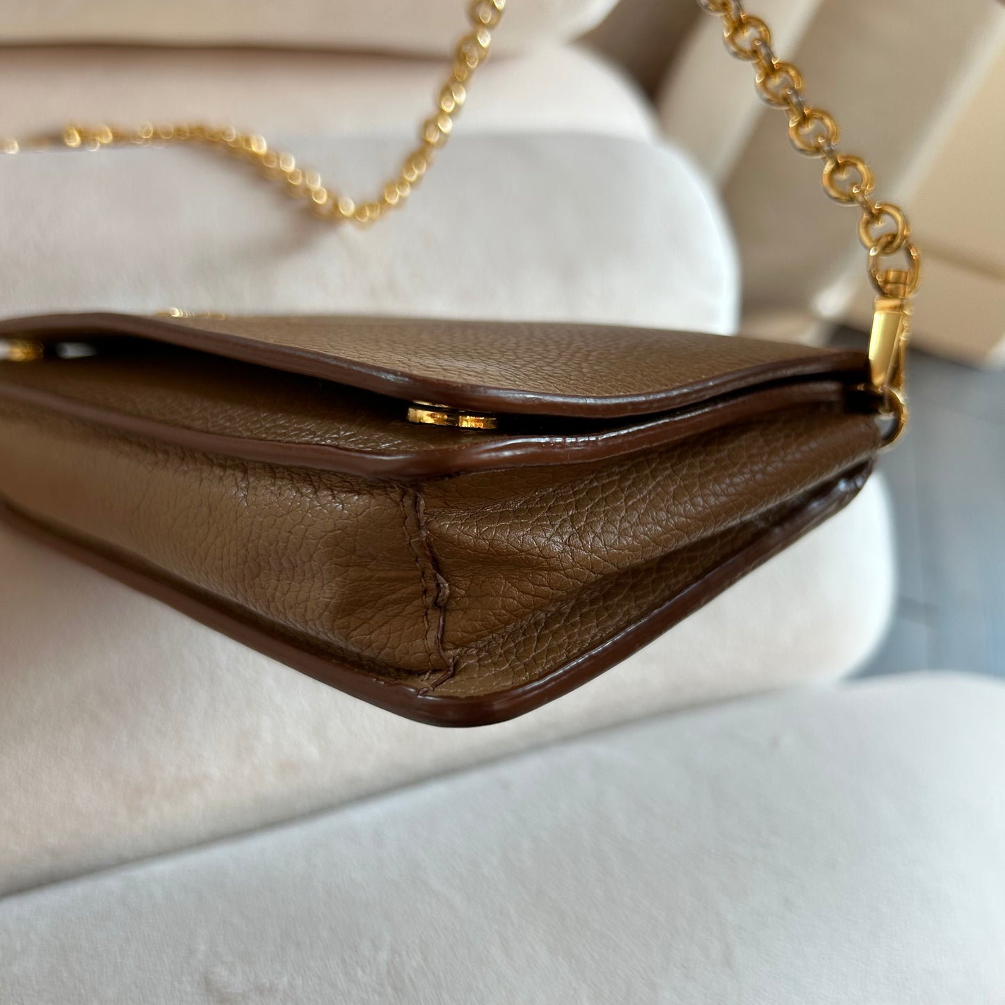 Pre-Loved Prada Wallet on Chain