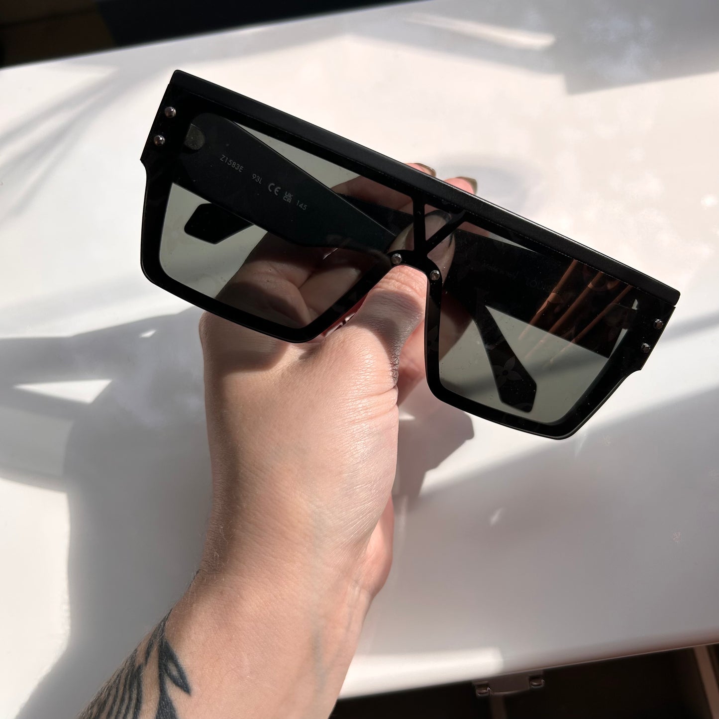 Pre-Loved Louis Vuitton LV Waimea L Sunglasses