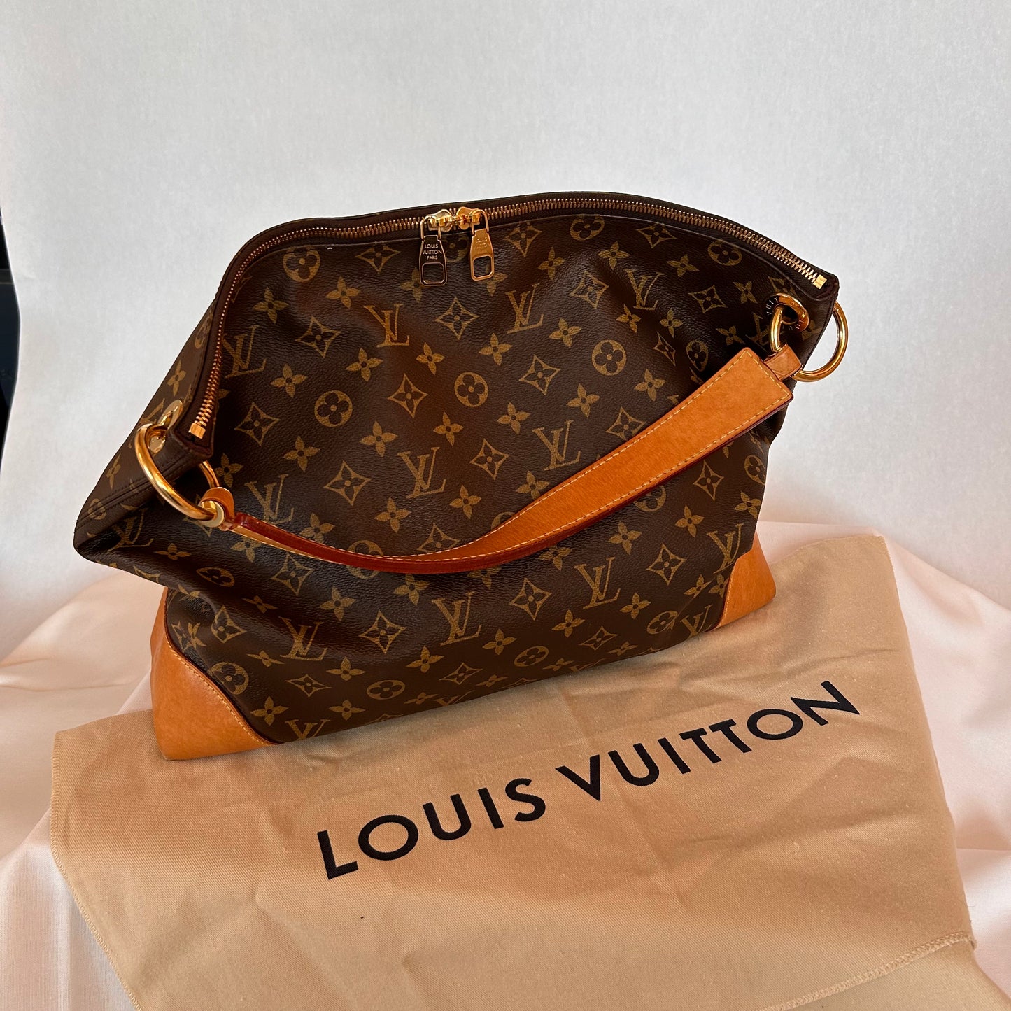 Pre-Loved Louis Vuitton Berri MM