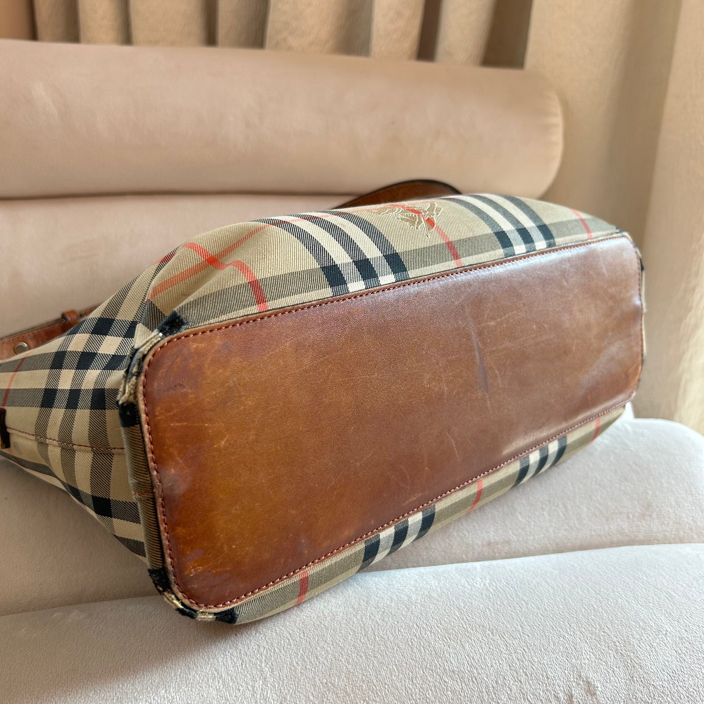 Pre-Loved Burberry Nova Check Canvas Shoulder Bag leather bottom