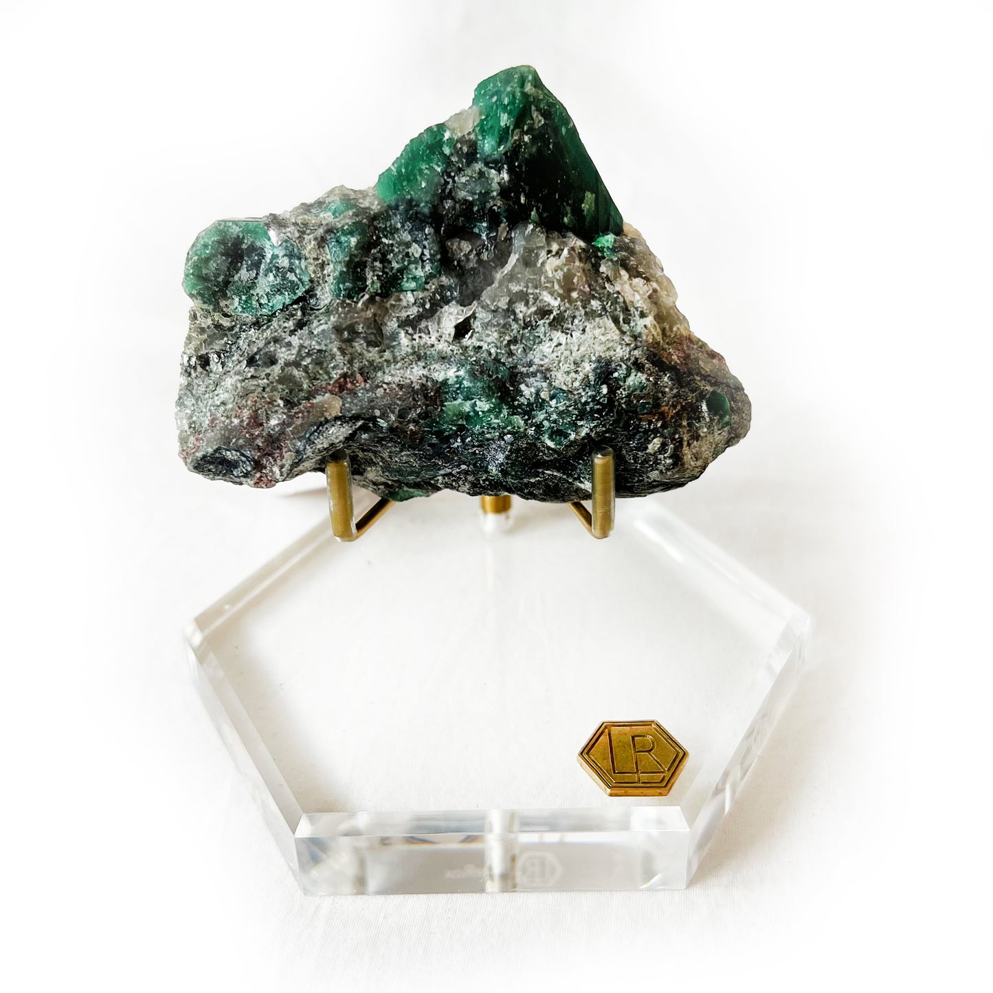 LuxeRox Emerald in Quartz Biotite